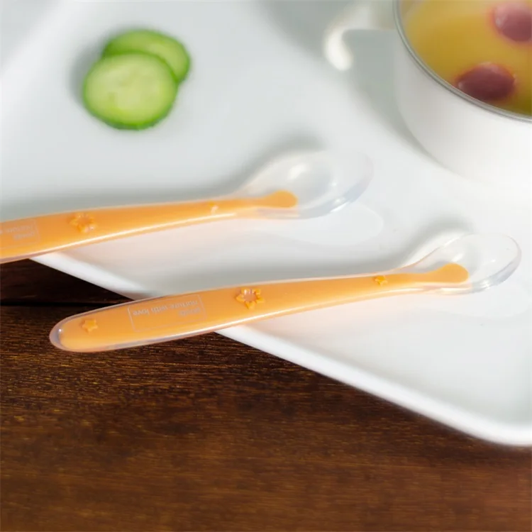 

Wholesale Custom Infant Blue Orange Feeding lovely Baby Silicone Spoon