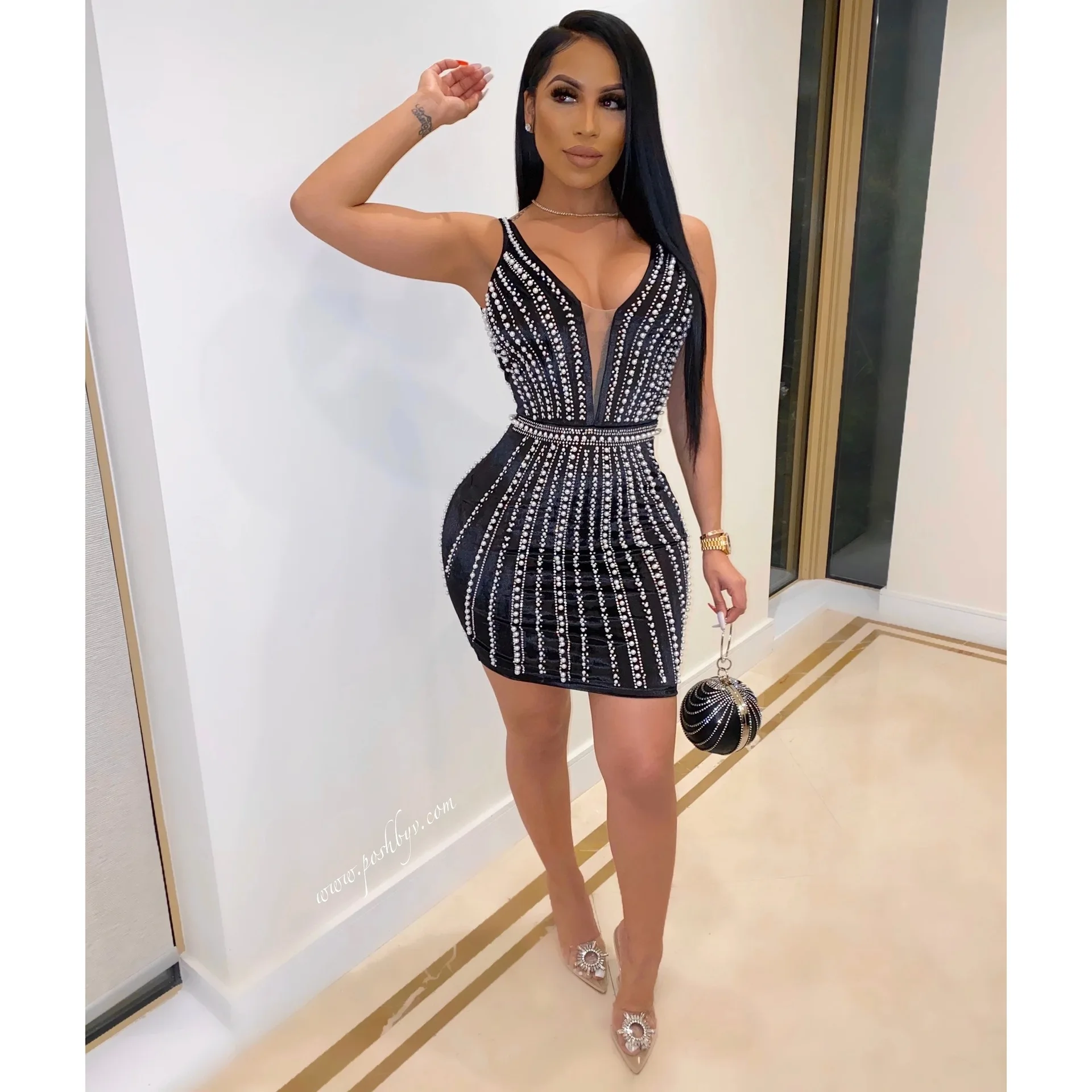 

LD043 wholesale luxury women casual pearl diamond dresses girls boutique clothing V-neck sexy dresses, Black