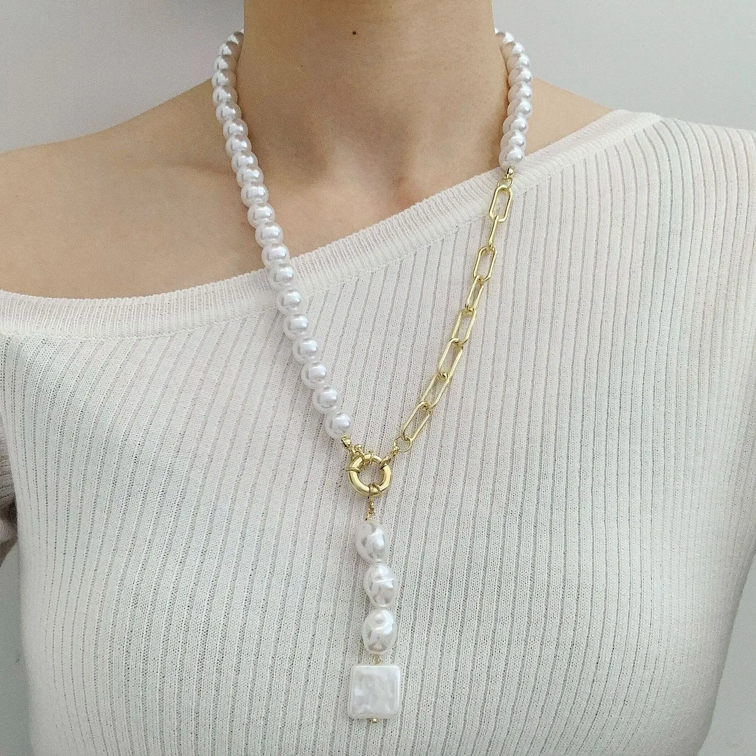 

Advanced Customization Style Mother-of-pearl Ornaments For Employee Benefits