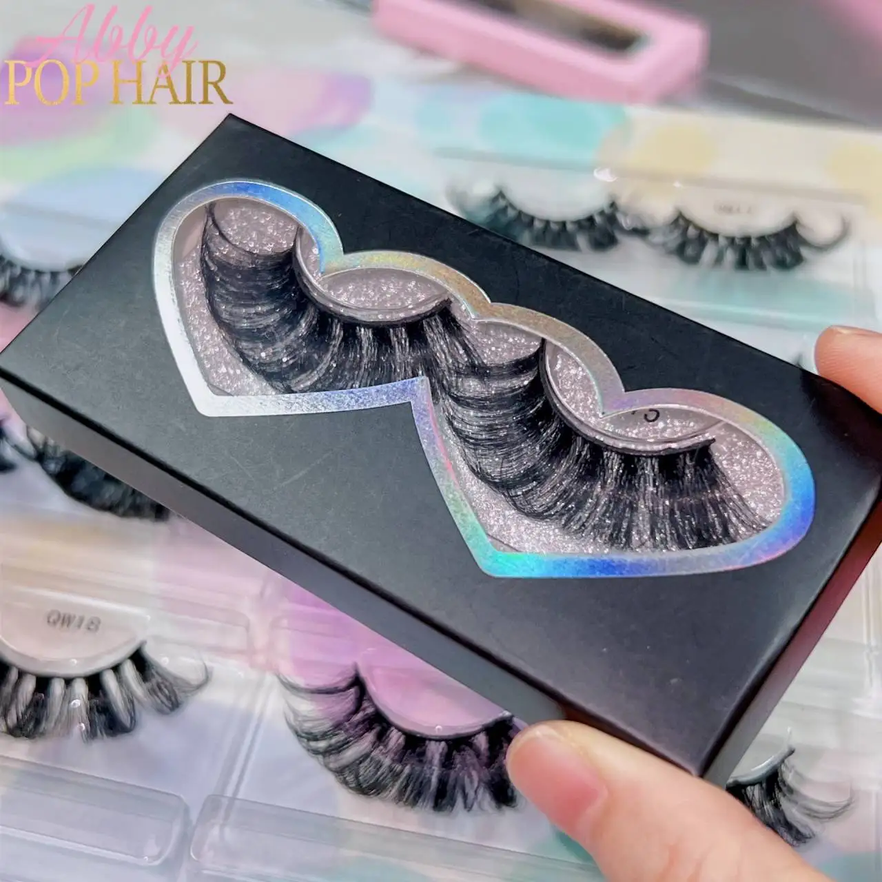 

Sexy lady hair eyelashes wholesale mink eyelash 25mm fluffy QH faux mink lashes