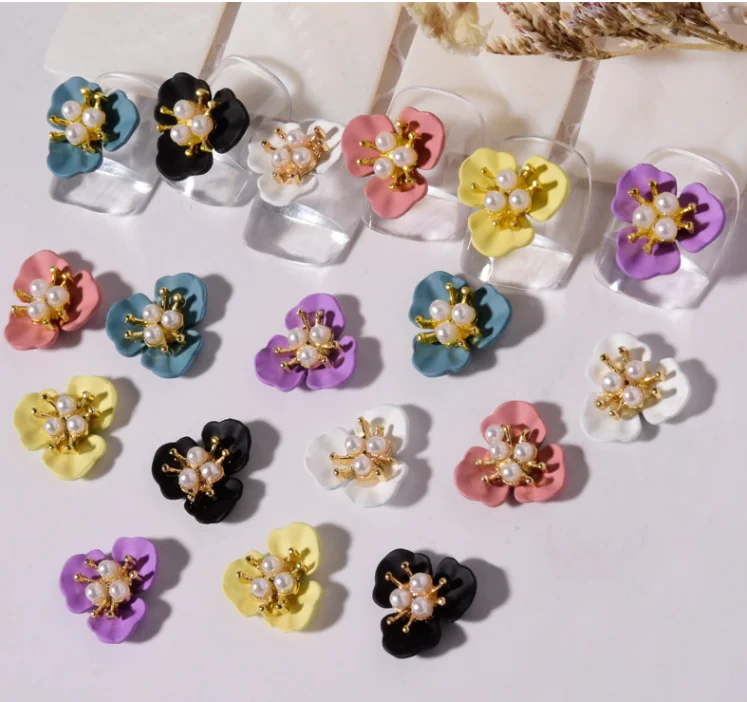 

New Fashion Mini Five Petals Flower Metal Alloy 3D DIY Nail Art Charms Rhinestone Decorations Stickers For Nail Beauty