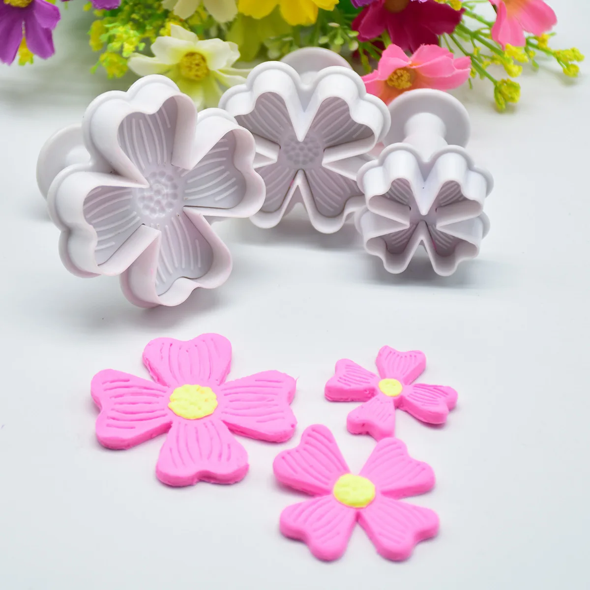 

DIY Baking Tools 3-piece Four-leaf Clover Spring Biscuit Cookies Cake Press Embossing Mold Cake Fondant Decoration Molding Mold