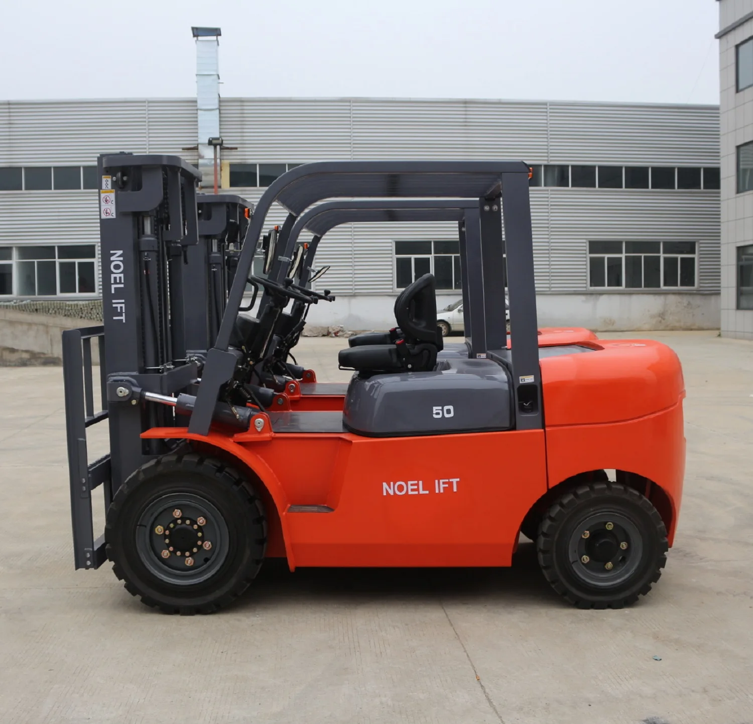 5t 柴油叉车,3 米提升高度,单前轮胎