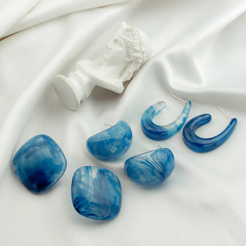 

JUHU 2021New Korean Ins Personality Temperament Amber Resin Earrings Female Ruili Style Earrings, Colorful