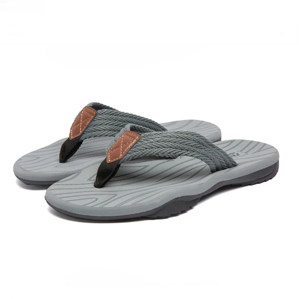 

Summer 2021 new soft soles treads excreta feeling men flip-flops wear clip-foot personality outdoor men's cool slippers