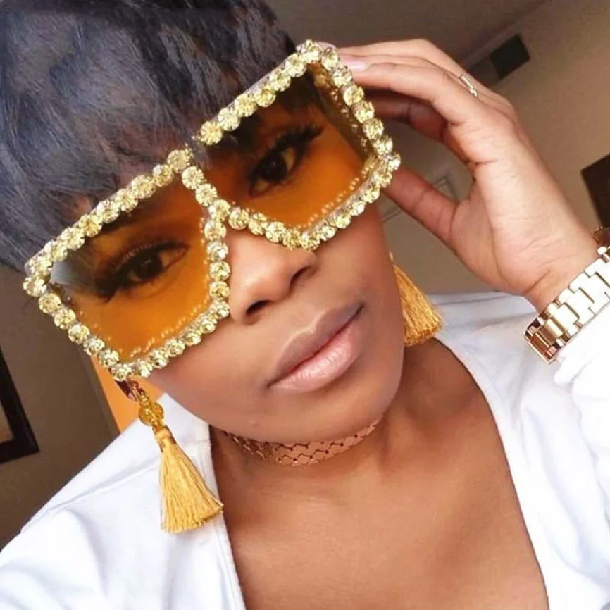

Crystal Jewelry Glasses Oversized Sunglasses with Colorful Diamond Rhinestone Decorate Eyewear Design for Women Luxury Designer
