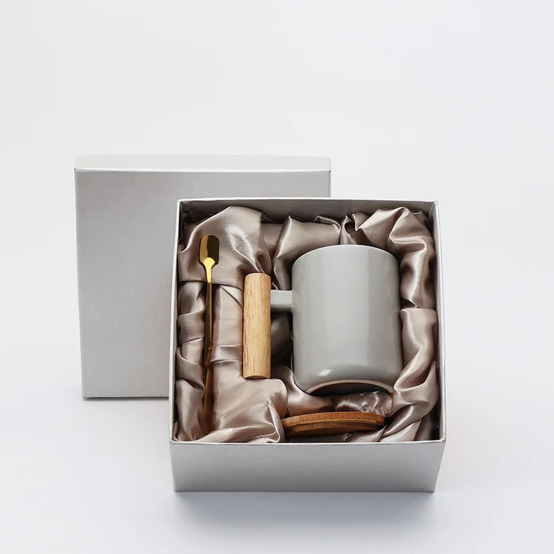

High quality ceramic porcelain coffee mug christmas gift mug spoon set