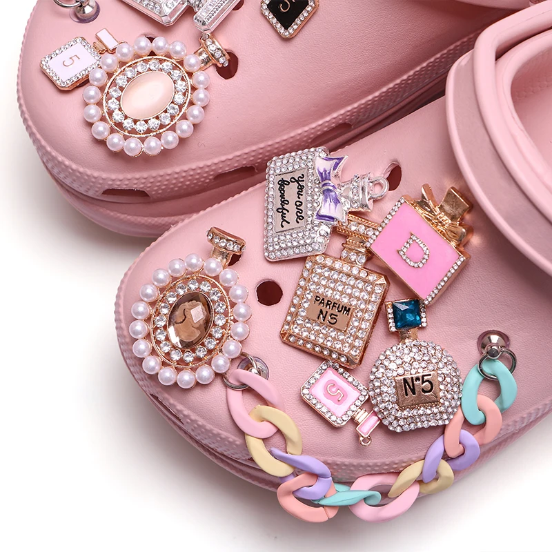 

Brand Designer Clog Shoes Charm Custom Diy Pearl Rhinestone Decorations Mexican Metal Bling Diamond Designer Pieces Croc Charms, Optional