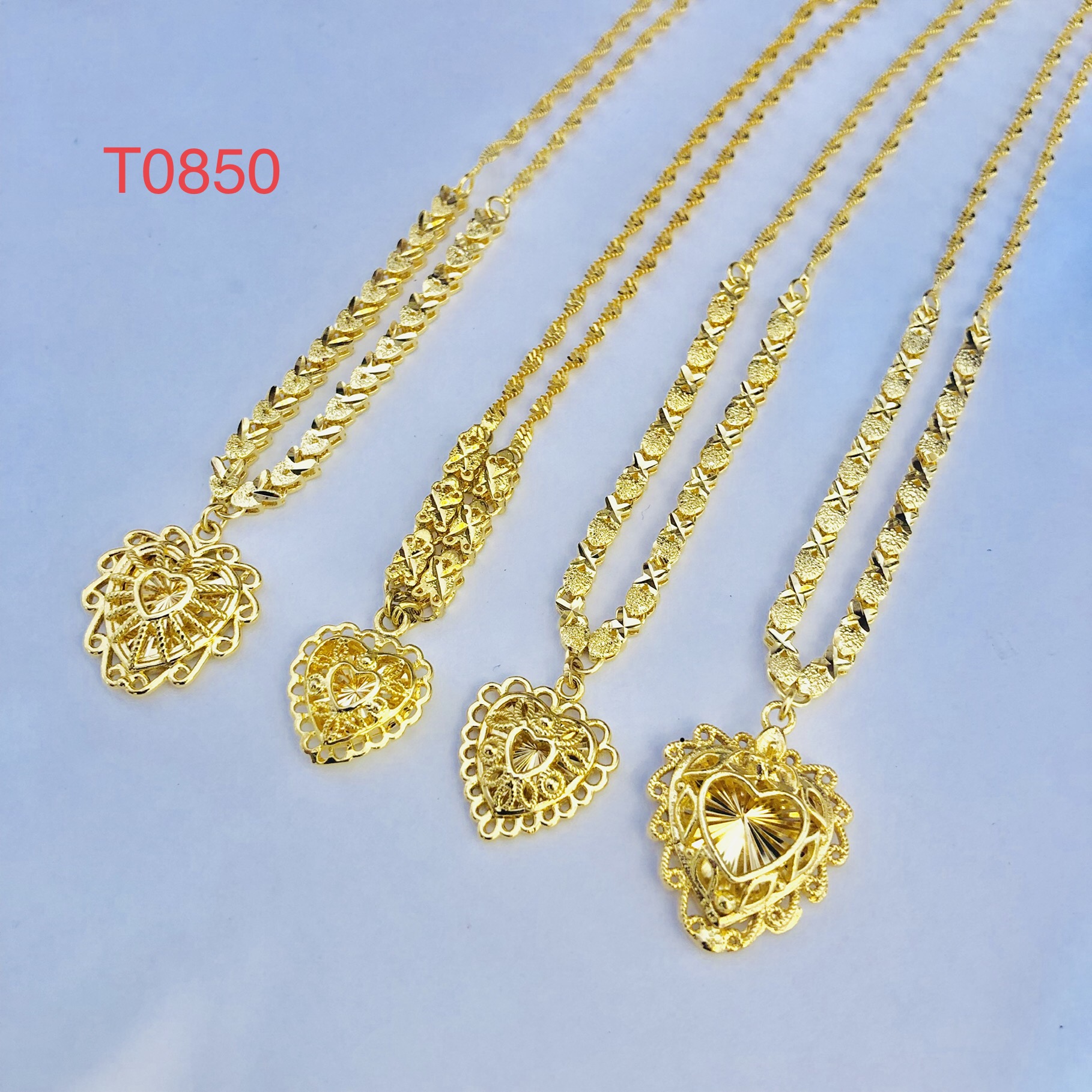 

AN17082701 Xuping personalized copper jewelry Dubai gold plated heart shaped pendant custom necklace for women, 24k gold color