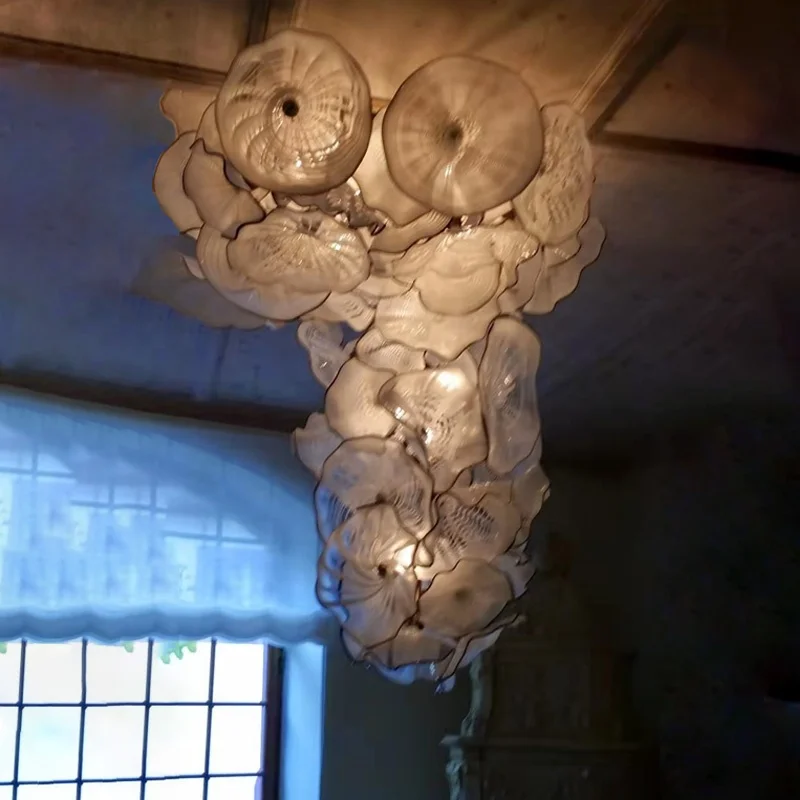 

Modern White Chandeliers Flower Murano Glass Plate Chandelier Light Fixture LED Hanging Pendant Lights for Staircase Hotel Lobby