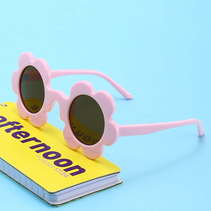 

2021 plastic frame round kids baby unique flower shape sunglasses, 7 colors