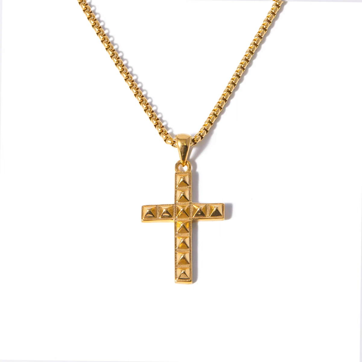 

J&D Jewelry Vintage 18K PVD Gold Plated Box Chain Chunky Rivet Cross Pendant Necklace for Women