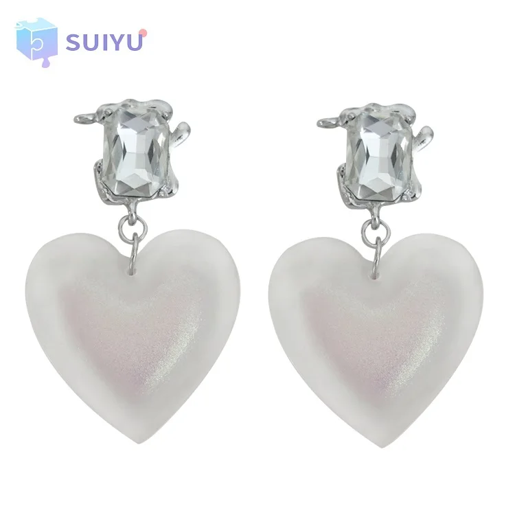 

Wholesale Shiny Rhinestones Transparent Jelly Acrylic Heart Earrings Personality Girl Love Drop Resin Earrings Women