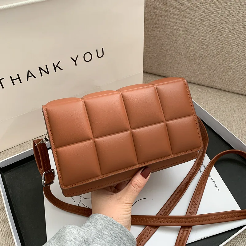 

2021 New Texture Bag Shoulder Bag Women's Bag Women's European and American Retro Trend Manual Slanting Pu Lady Single Stone