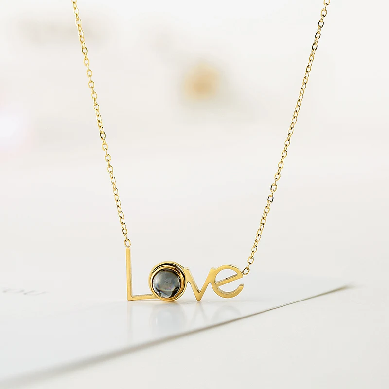 

Unique Love Necklace With The Projection Of I Love You In 100 Languages Gifts For Couples