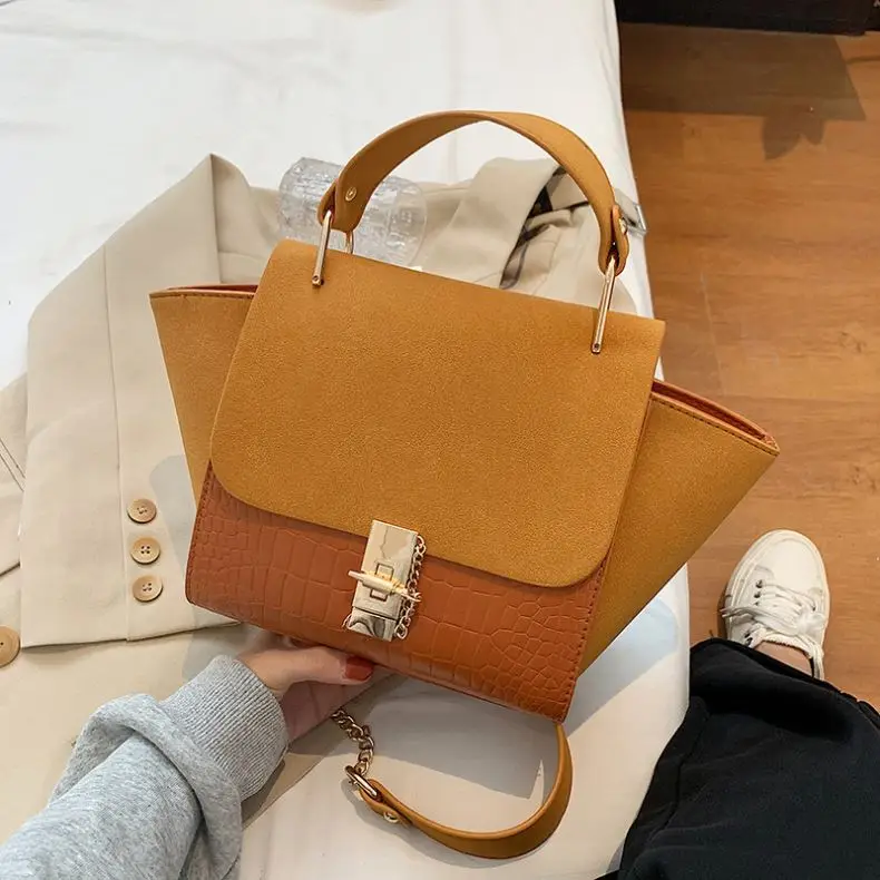 

Trapeze Handbags Women Shoulder Crossbody Bags Luxury OEM Design Suede Casual Totes Ladies Messenger Bags Female Purses