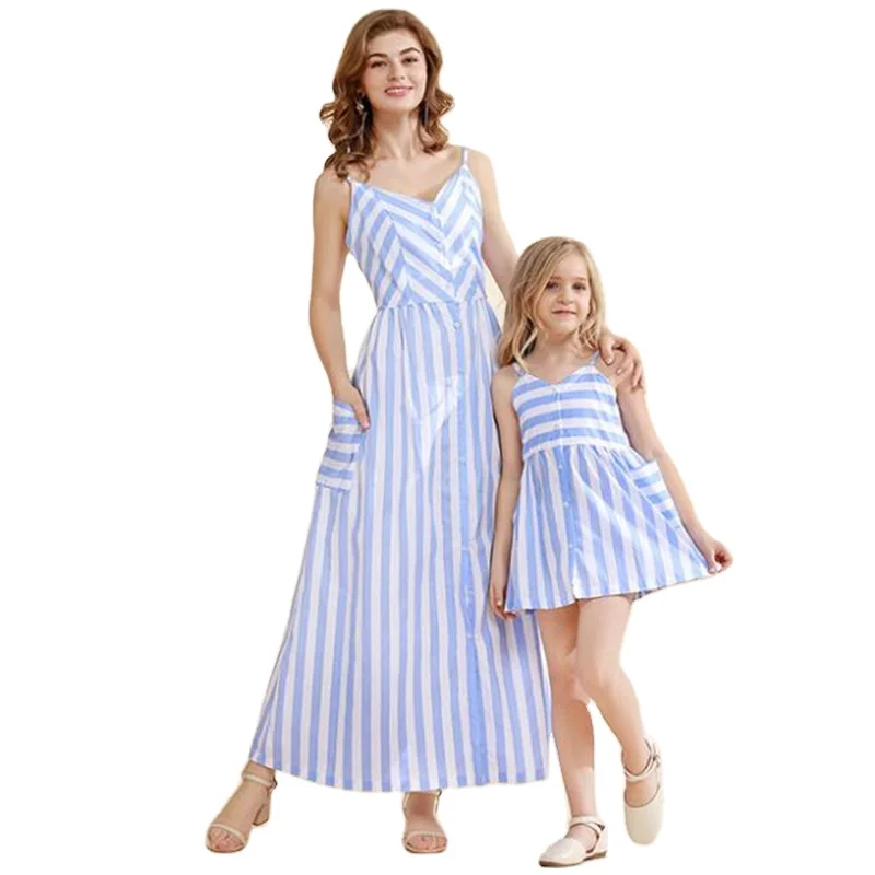 

2021 Summer Mother Daughter Macthing Dresses Family Set Mom Baby Mommy and Me Clothes Sleeveless V-neck Women & Girls Dress