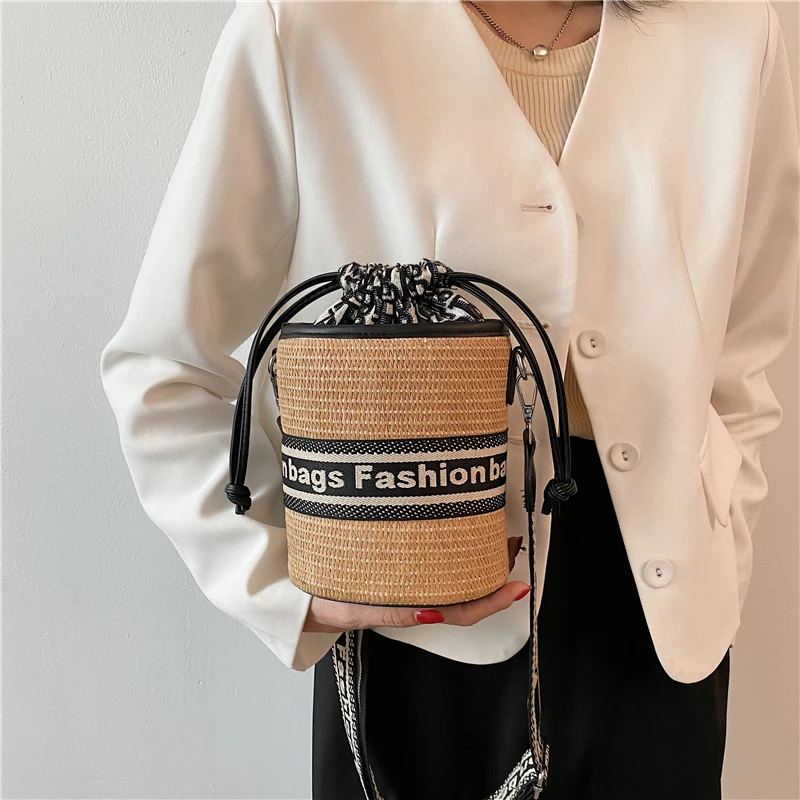 

Wholesale New Design One Shoulder Messenger Handbags Female Summer 2022 Trend Ladies Bucket Bag Chain Woven Crossbody Bags, 2 color can choose or custom you like color