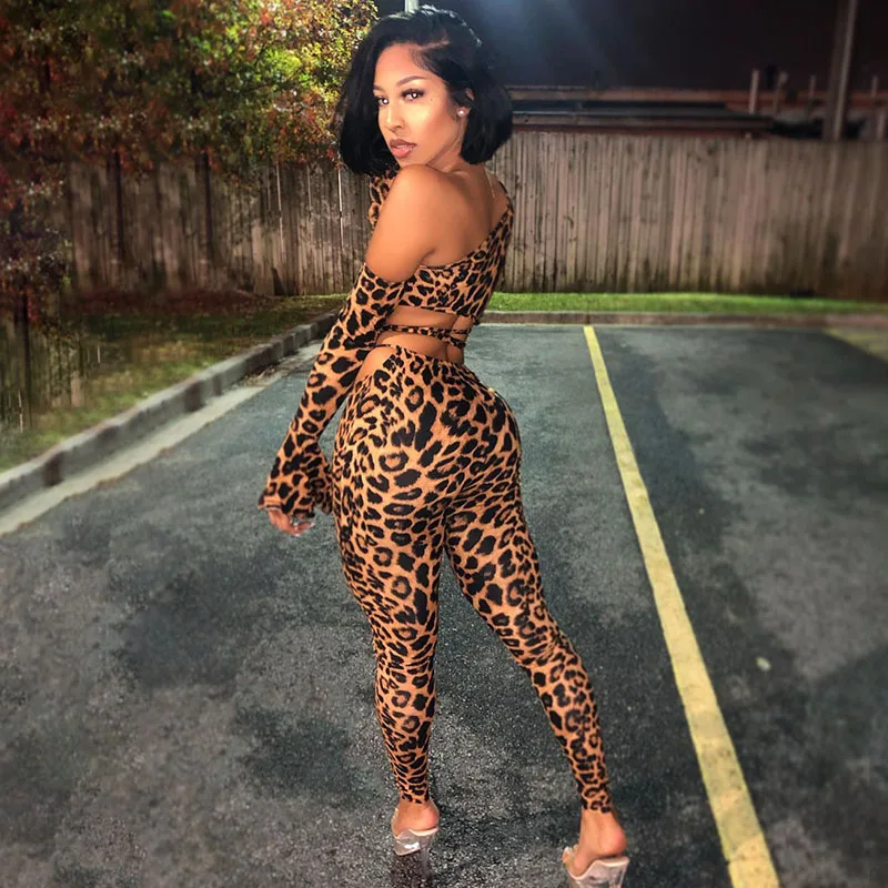 

A20839S Leopard Women Two Piece Sets 2021 New Arrival Sexy Hollow Bandage Crop Tops Skinny Streetwear Set