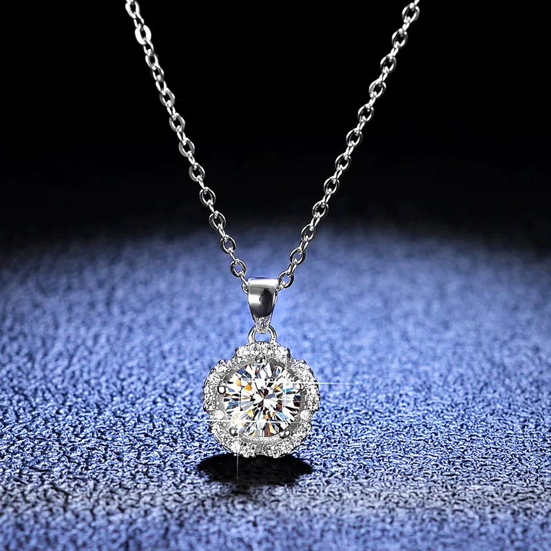 

Silver 925 Original Round Brilliant Cut Diamond Test Past 1 Carat D Color Moissanite Blossom Shape Gemstone Pendant Necklace