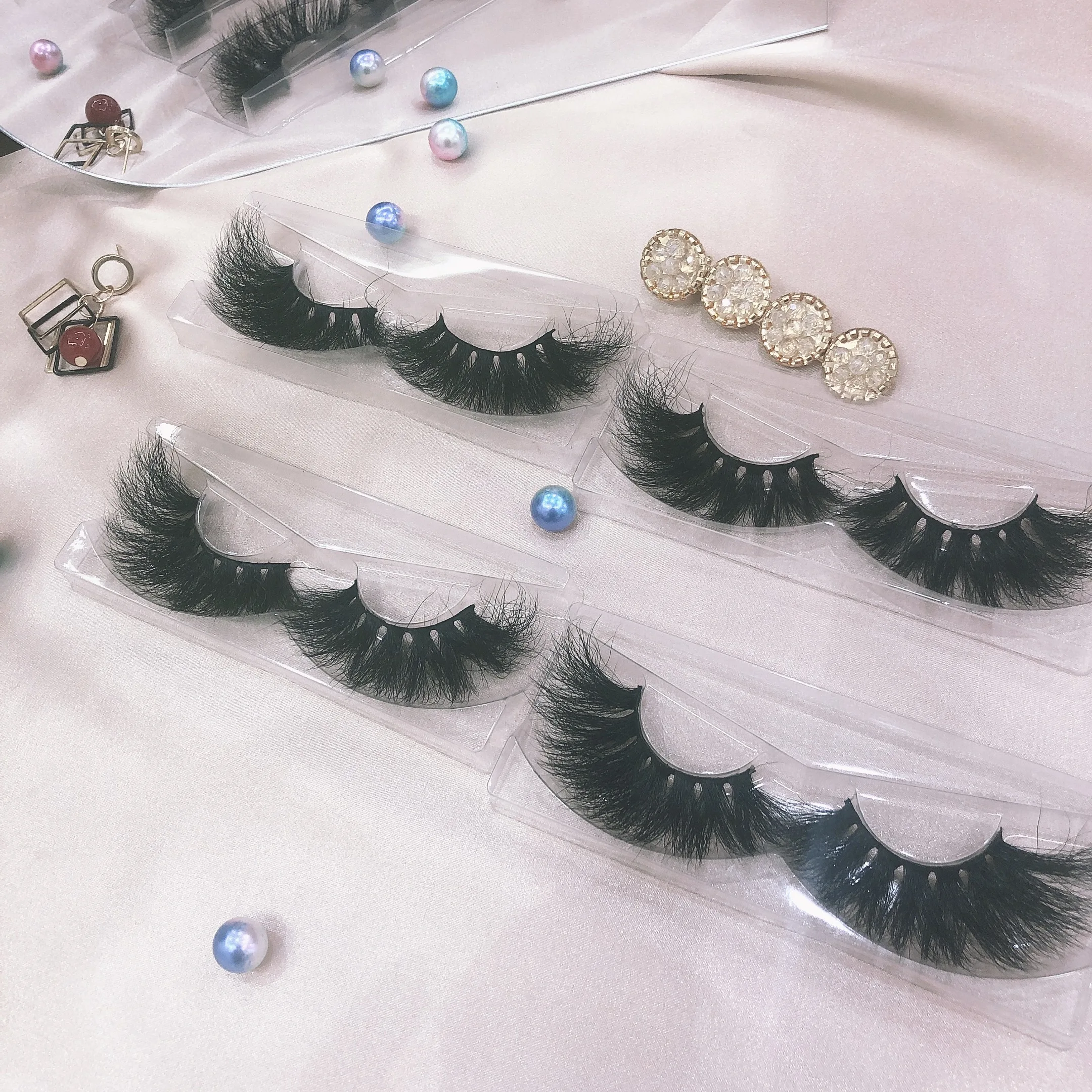 

3d 20mm mink luxury eyelashes vendor and eyelash boxes with custom logo
