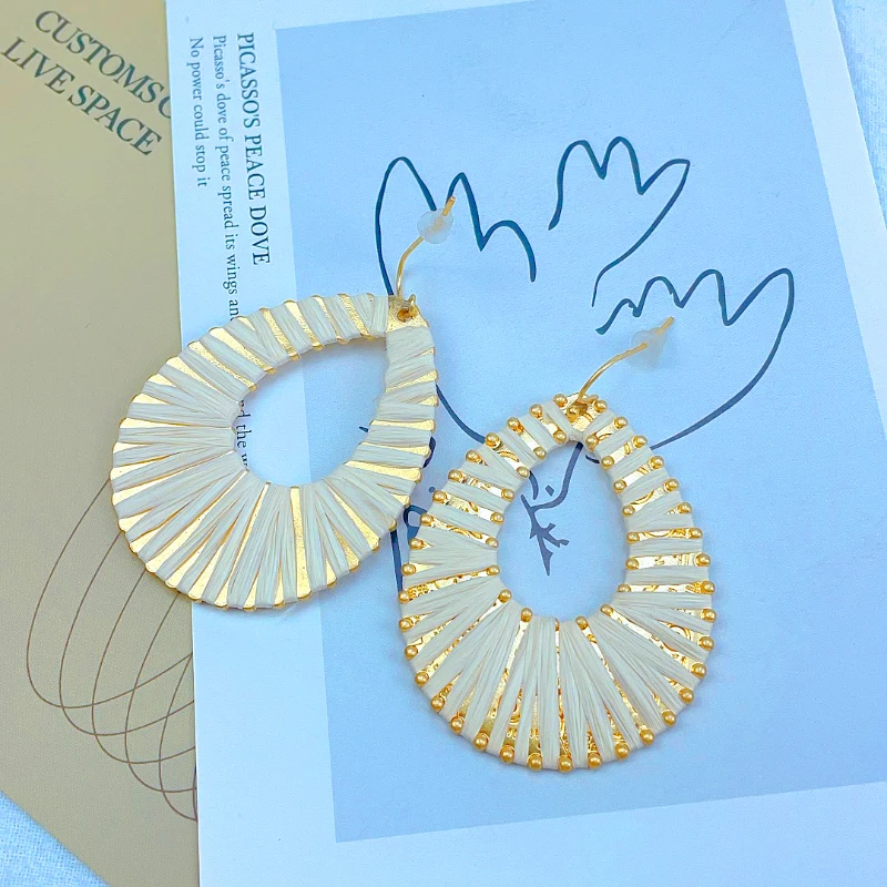 

2022 Trend New European And American Gold Plated White Thread Drop Earrings Fashion Designer For Women