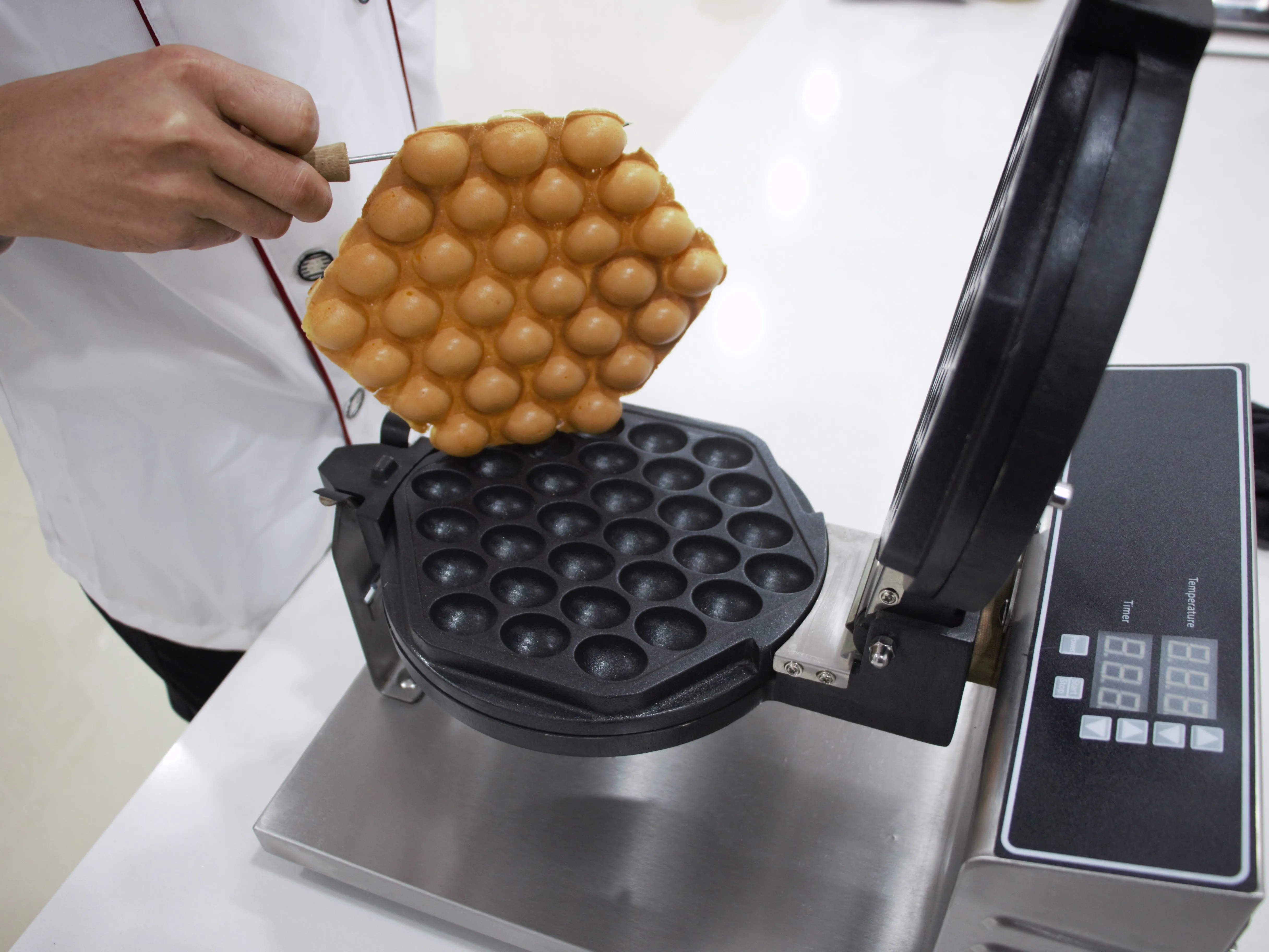 Snack Machines Commercial Digital Bubble Waffle Maker With Changeable