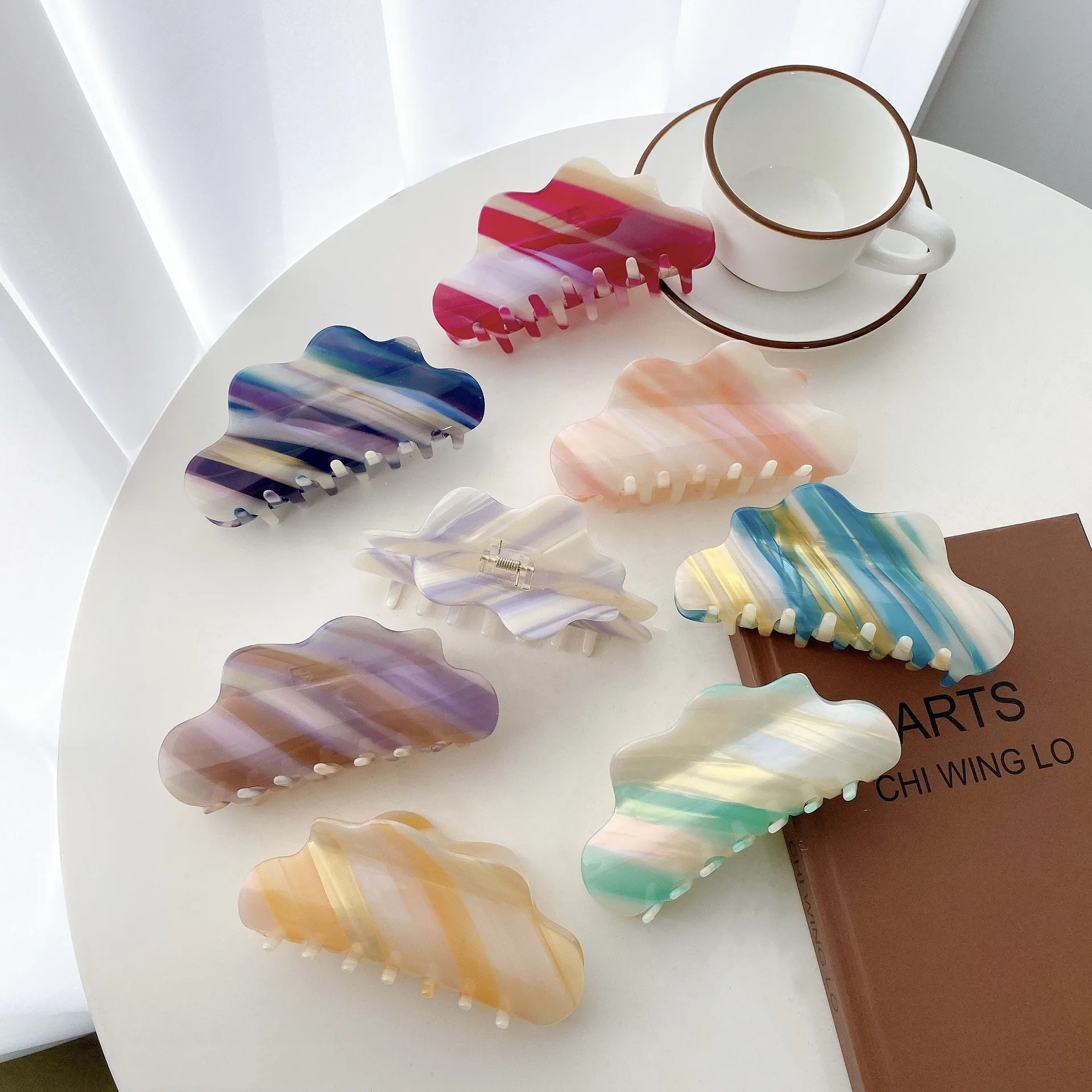 13 cm Gradient Color Rainbow Stripe Tortoiseshell  Hair Claw Wholesales Acetate Large Claw Clips for Thick Hair