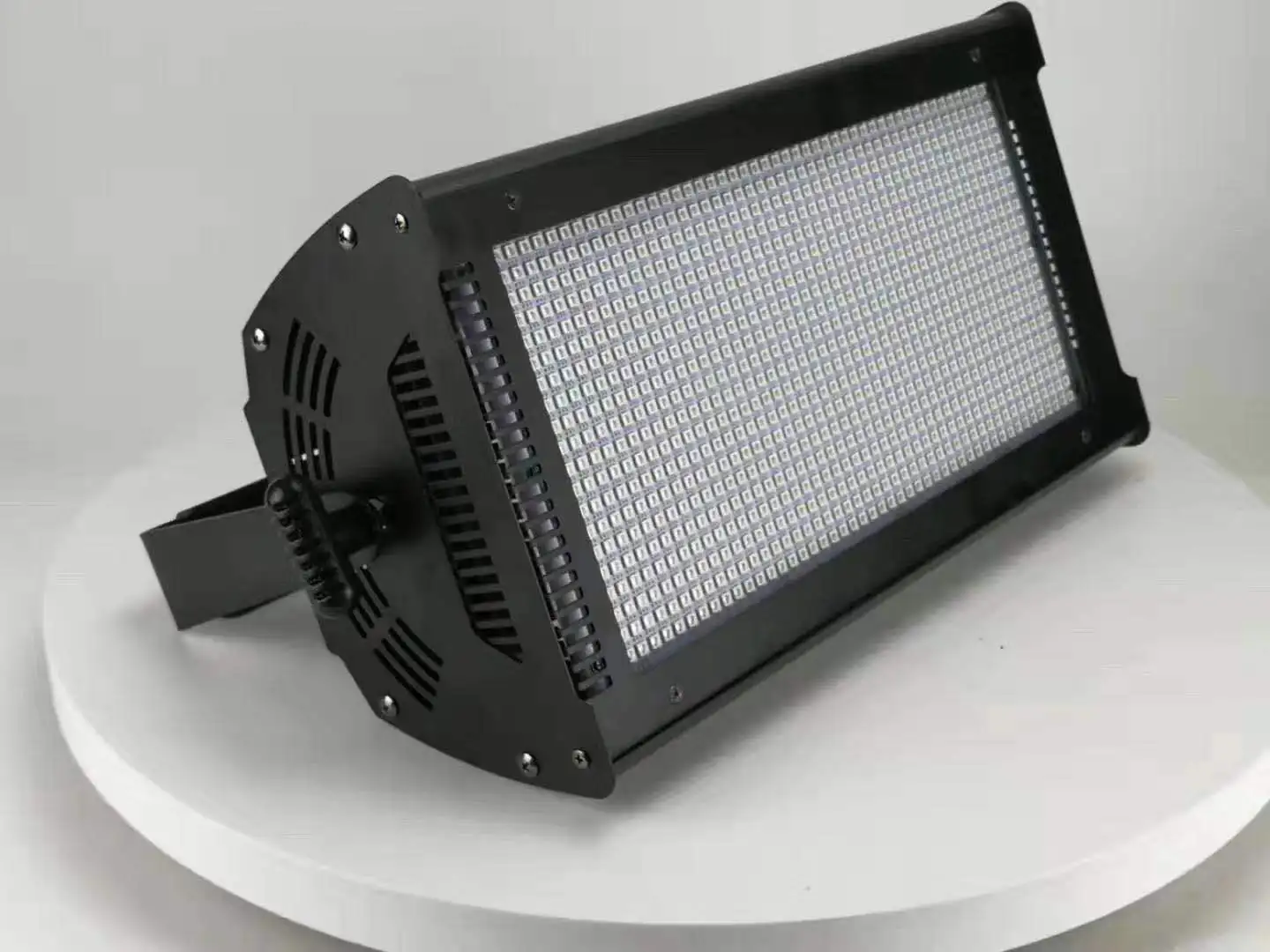 1000w led频闪灯dmx512 rgb全彩频闪灯