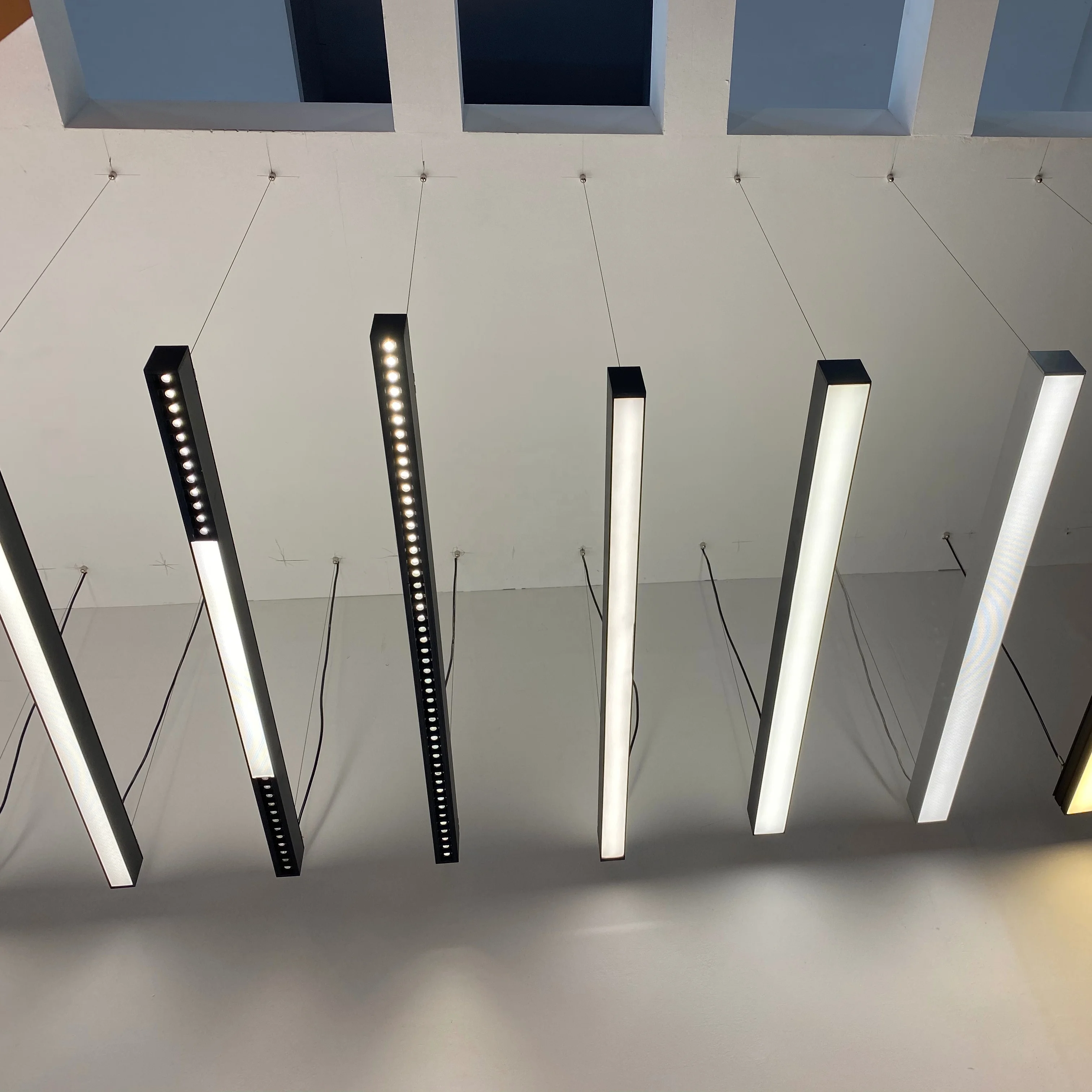 Seamless Connection Aluminium linear led pendant lighting available in suspended and wall mounted led linear light