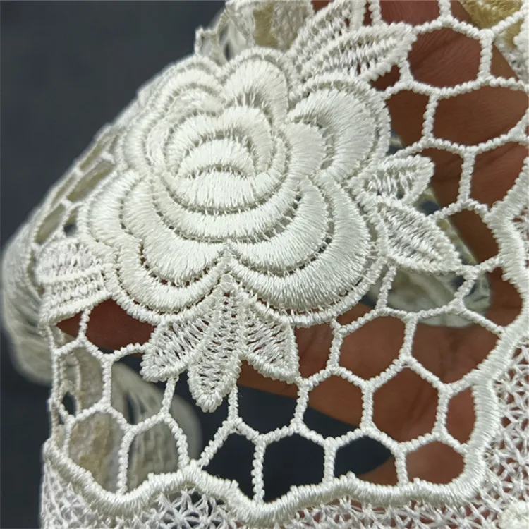 

1pc Placemat Table Mat Non-slip Insulation Square Knitted Vase Mat Coffee Table Decoration Hollow Place Mat