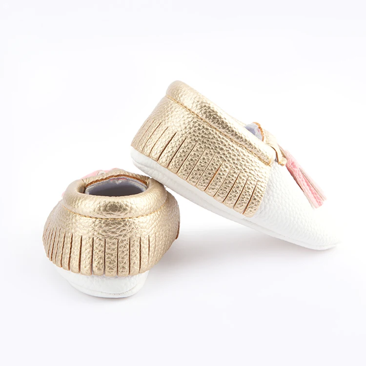 Moccasins jkm008 (36).jpg