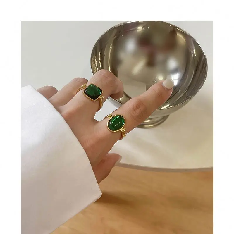 

2 Designs Wide Square Oval Chunky Emerald Rings Green Diamond Rings for Women French Plain Minimalist Luxury Vintage Jewelry Hot, Gold