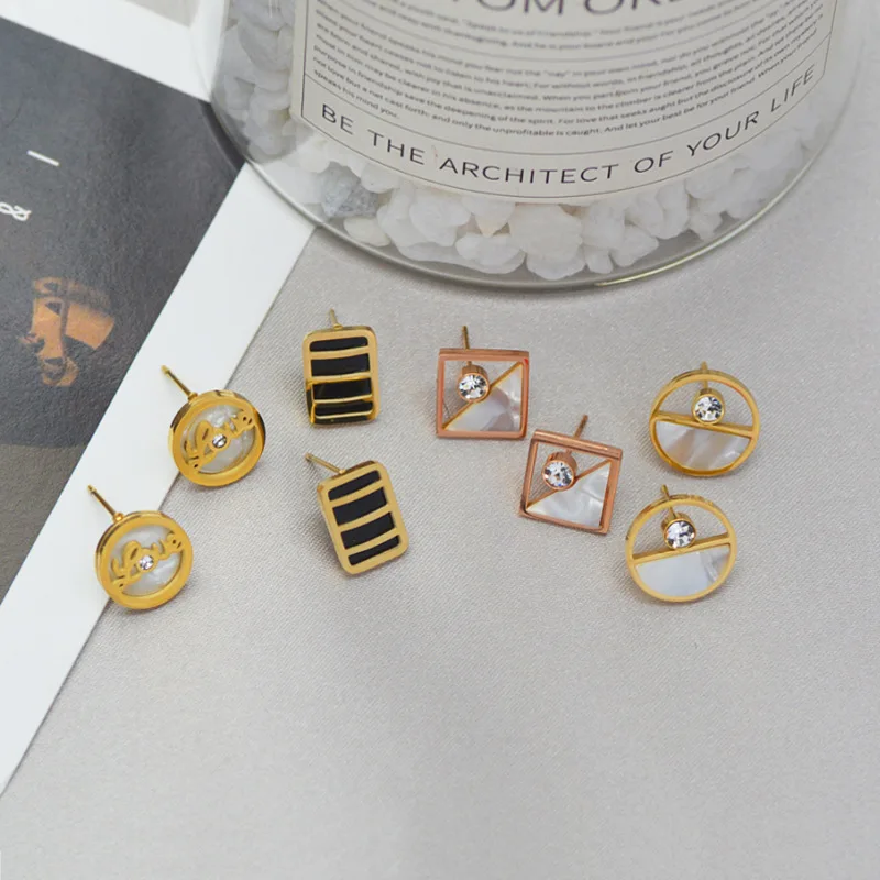 

2021 Newest Arrival 14k Gold Plated 316L Stainless Steel Hollow Out Round Earrings Geometric Square Stud Earrings