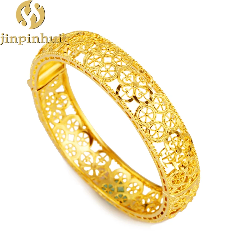 

Jinpinhui jewelry manufacturer sells fashionable female wedding jewelry with hollow geometric pattern