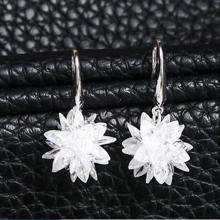 

European luxury ice flower women fashion jewelry earrings women gifts wholesale crystal flower perforated earrings