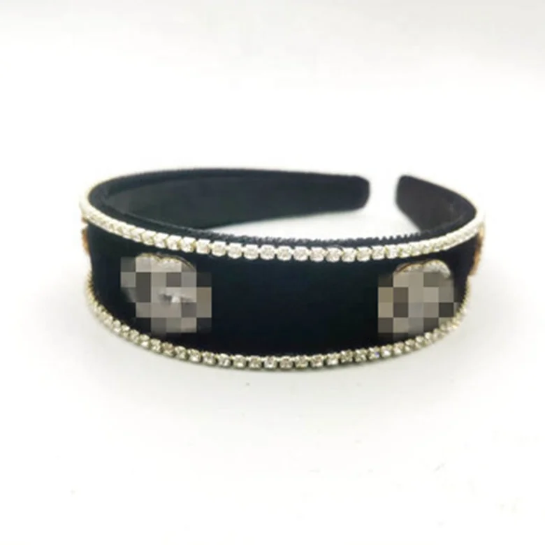 

Retro Letter Diamond Headband Wide Fashion Alloy Headband Casual Women's Non Slip Hair Band, Picture