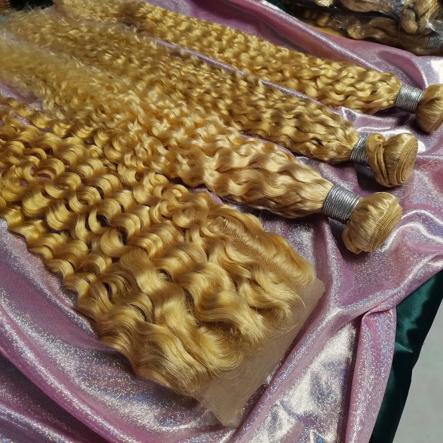 

Amara best sale bulk human hair curly 613 top quality 613 virgin human hair hd frontal 10a raw 613 hair in stock