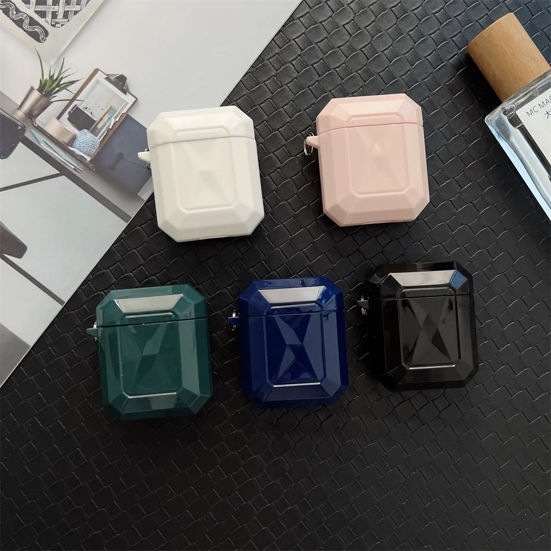

Shockproof TPU Rugged Earphone Case for Apple Airpods Headphone Keychain Armour Protective Cover for airpods 2