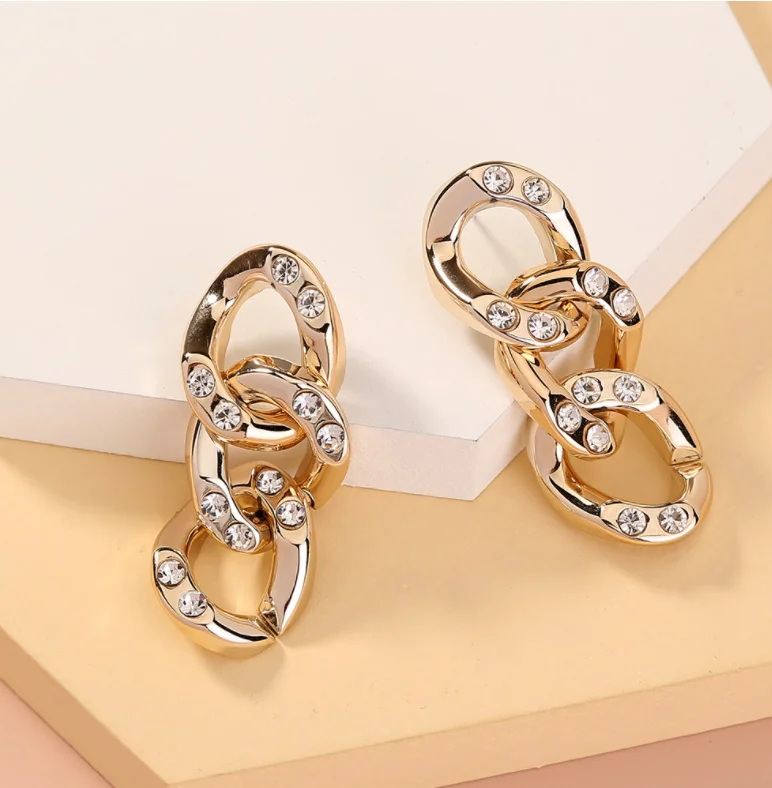 

Hot new style net celebrity fashion street earrings, long chain earrings with good diamond temperament, Picture shows