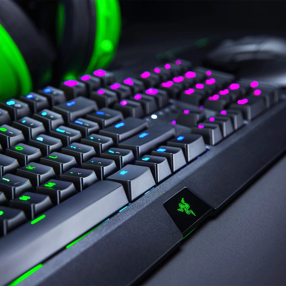 

Razer Gamer Green Axis Keyboard Cool Gaming Chroma RGB Keyboard Blackwidow Mechanical Wired Keyboard, Black