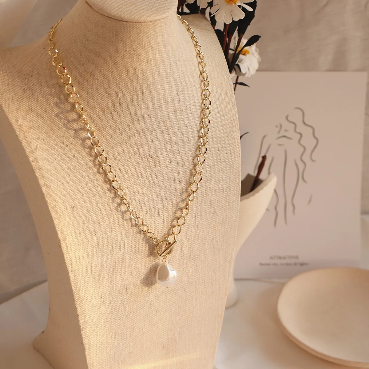 

JUHU Za style Gold Plated Chain Acrylic Imitation Pearl Fashionable Pendant Necklaces for women Bohemia Choke Accessories, White