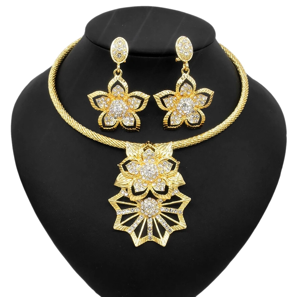 

Copper Alloy Gold Plated Flower Design Jewelry Set Classic Costume Jewelry Necklace Earrings Wholesale Fashion Two Pieces Set