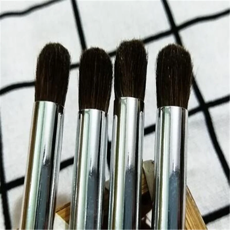 

Single Eye Makeup Brush Eye Shadow Makeup Tool, Red