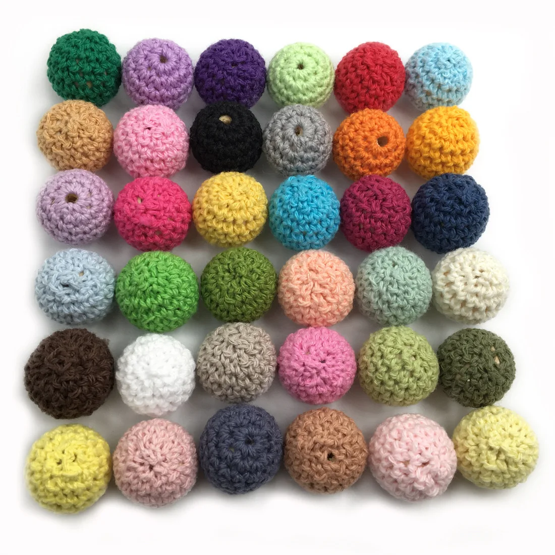 

High Quality 16mm 20mm Organic Crochet Round Color Handmade Teething Wooden Crochet Beads For Bracelet Necklace