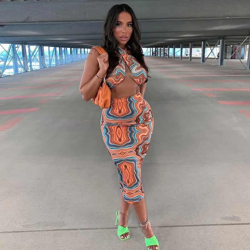 

Hot Selling Contrasting Color Printed Halterneck Long Skirt Two Piece Skirt Set