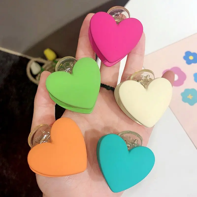 

New fashion korean plastic heart mini small hair claw clips hair pins high quality hair claw clip for girls women