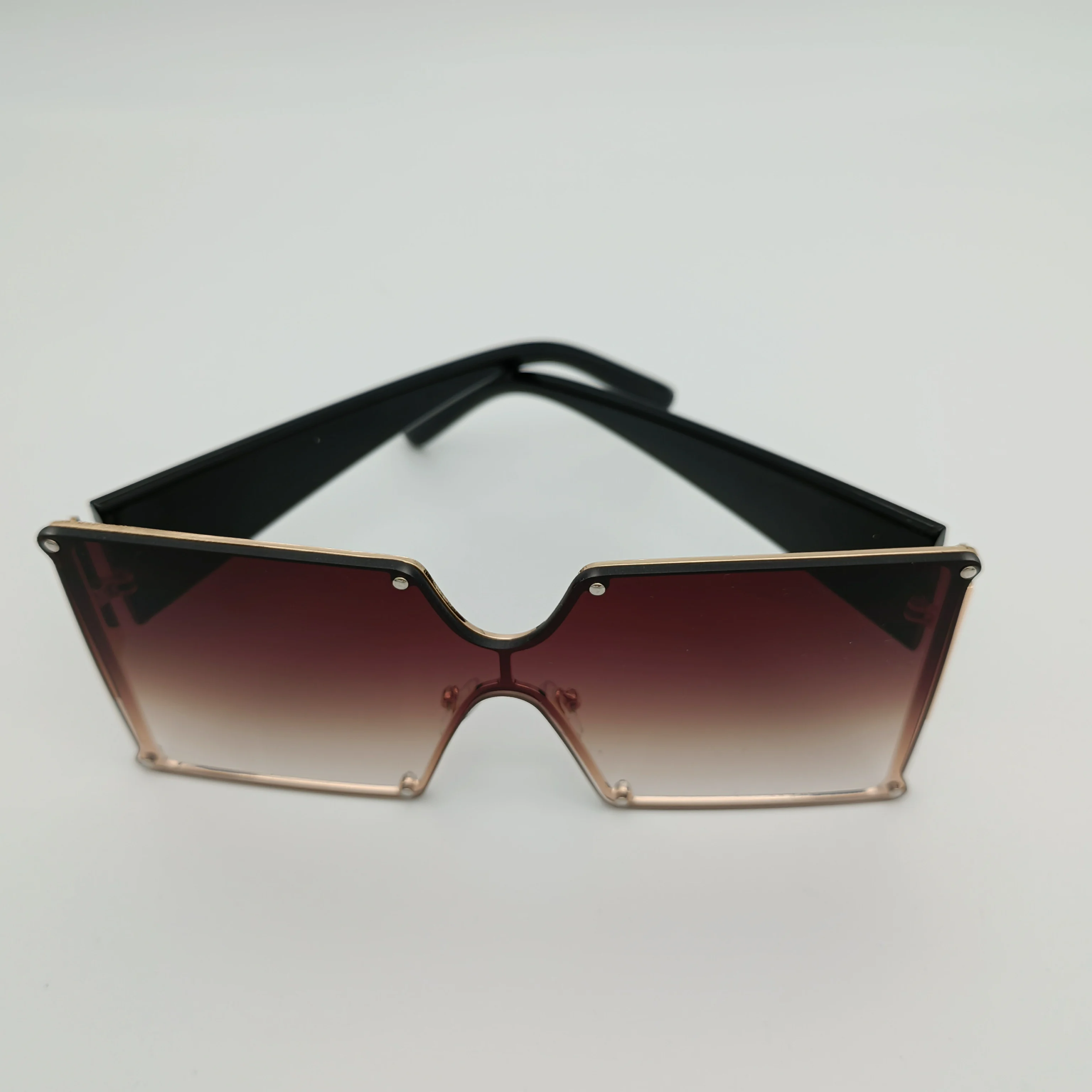 

Wholesale 2021 Summer Men Women Brown Popular Oversized Shades Uv Protection Rectangle Sunglasses, Custom color