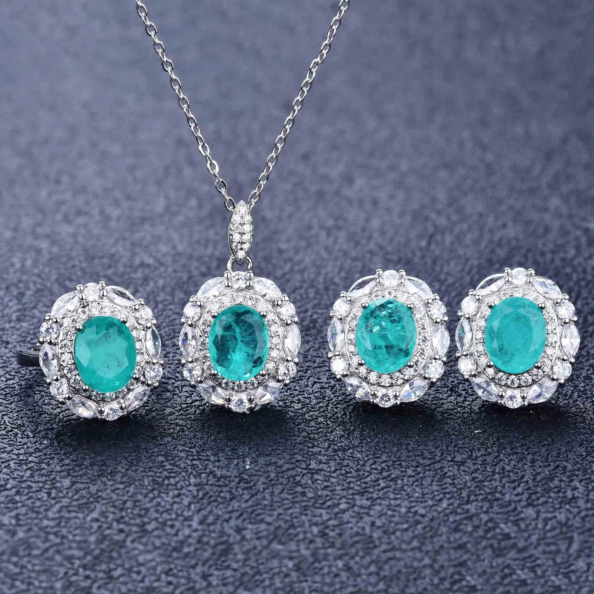 

Oval Inlaid Diamond Blue Crystal Pendant Necklace Earring Set Vintage Bridal Jewelry Set, Like picture