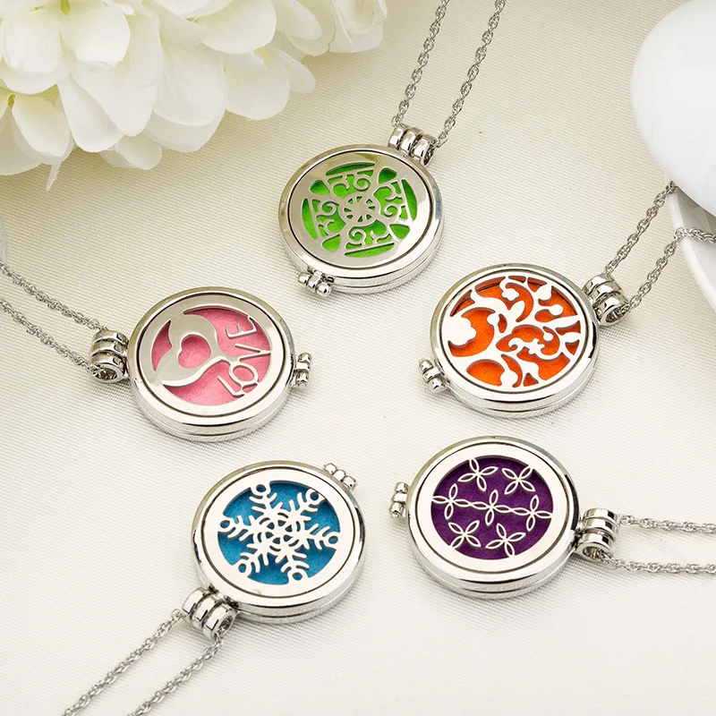 

Hot Selling Round Metal Women Aroma Aromatherapy Essential Oil Diffuser Pendant Jewelry Necklaces